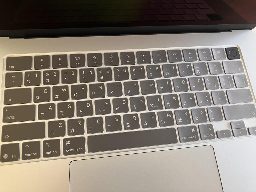 Macbook AIR M4 15吋天藍色開箱:2025 性價比最高 MAC 筆電! Macbook AIR M4 15吋天藍色開箱:2025 性價比最高 MAC 筆電!