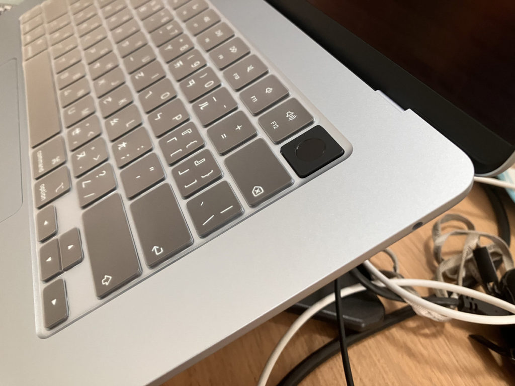 Macbook AIR M4 15吋天藍色開箱:2025 性價比最高 MAC 筆電! Macbook AIR M4 15吋天藍色開箱:2025 性價比最高 MAC 筆電!