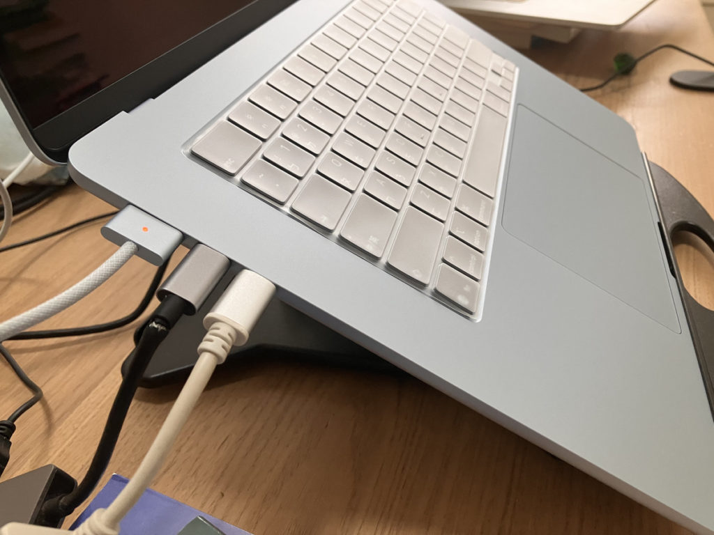 Macbook AIR M4 15吋天藍色開箱:2025 性價比最高 MAC 筆電! Macbook AIR M4 15吋天藍色開箱:2025 性價比最高 MAC 筆電!