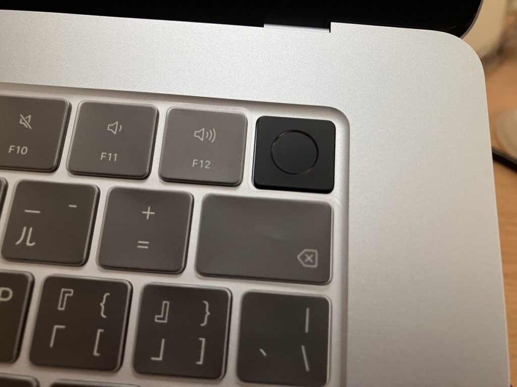 Macbook AIR M4 15吋天藍色開箱:2025 性價比最高 MAC 筆電! Macbook AIR M4 15吋天藍色開箱:2025 性價比最高 MAC 筆電!