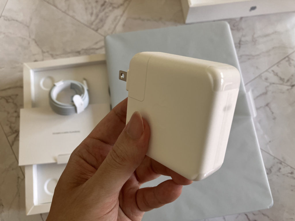 Macbook AIR M4 15吋天藍色開箱:2025 性價比最高 MAC 筆電! Macbook AIR M4 15吋天藍色開箱:2025 性價比最高 MAC 筆電!