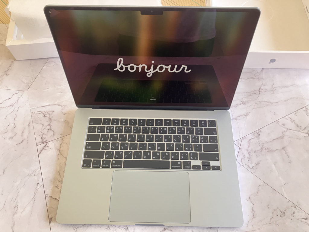 Macbook AIR M4 15吋天藍色開箱:2025 性價比最高 MAC 筆電! Macbook AIR M4 15吋天藍色開箱:2025 性價比最高 MAC 筆電!