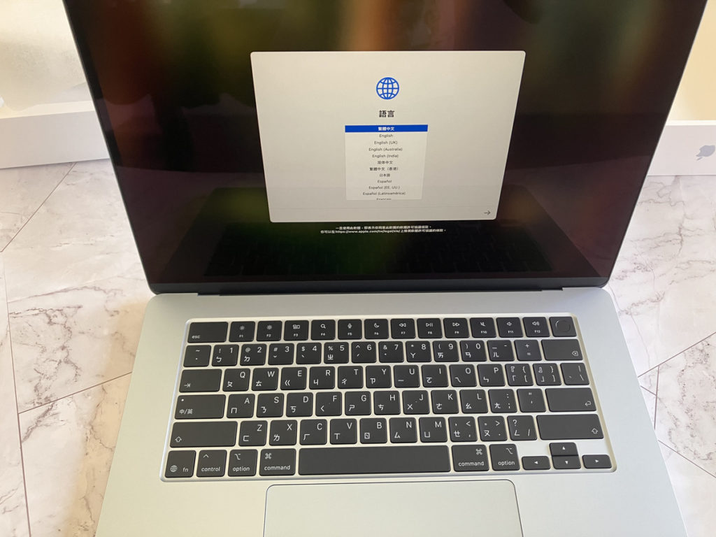 Macbook AIR M4 15吋天藍色開箱:2025 性價比最高 MAC 筆電! Macbook AIR M4 15吋天藍色開箱:2025 性價比最高 MAC 筆電!